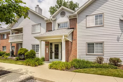 8224 Glenwillow Ln #208, Indianapolis, IN 46278