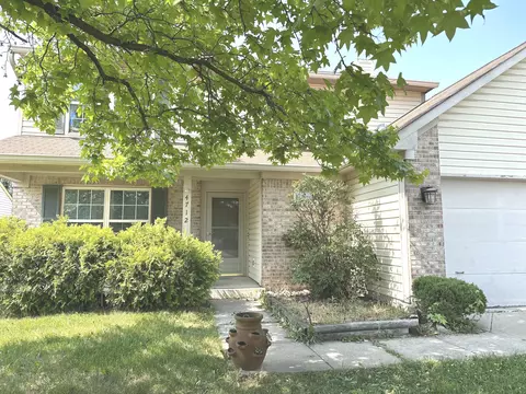 4712 Oakforge Dr, Indianapolis, IN 46254
