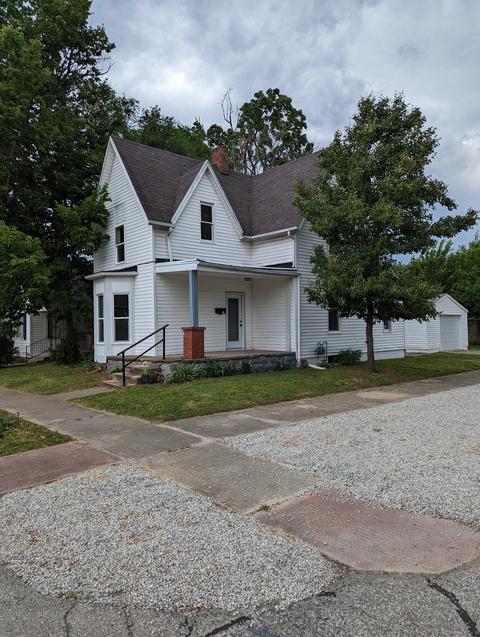 1804 Home Ave, Columbus, IN 47201