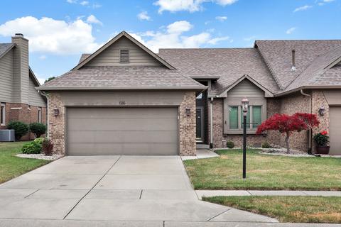 686 Cottage Ln, Greenwood, IN 46143