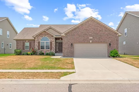 2551 Daffodil Ct E, Columbus, IN 47201