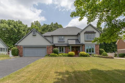 4447 S Creekside Dr, New Palestine, IN 46163