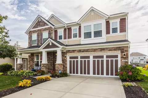 5769 White Pine Rd, Whitestown, IN 46075