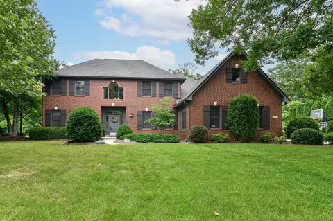 14361 Quail Pointe Dr, Carmel, IN 46032