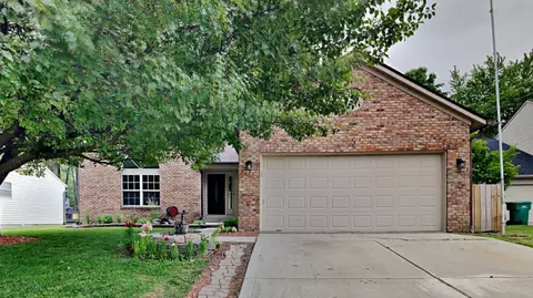 8923 Emperors Ct, Indianapolis, IN 46234