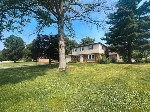 67 E Brookside Dr, Terre Haute, IN 47802