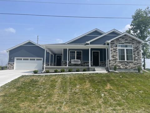 411 E Summit St, Bainbridge, IN 46105