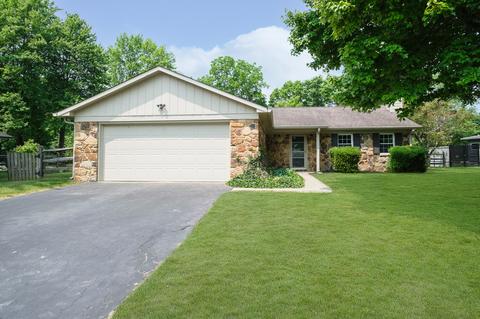 8442 Scarsdale Dr, Indianapolis, IN 46256