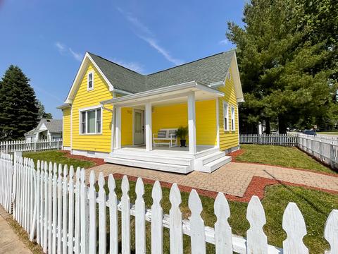 502 Forest Ave, Greenwood, IN 46143