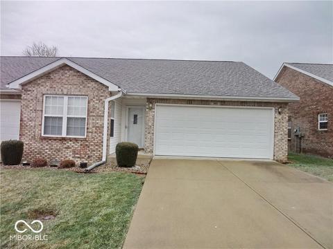 1061 E Crown Pointe Blvd, Greensburg, IN 47240