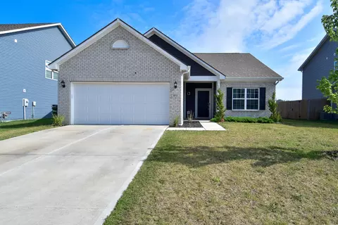 672 Albermarle Dr, Pittsboro, IN 46167