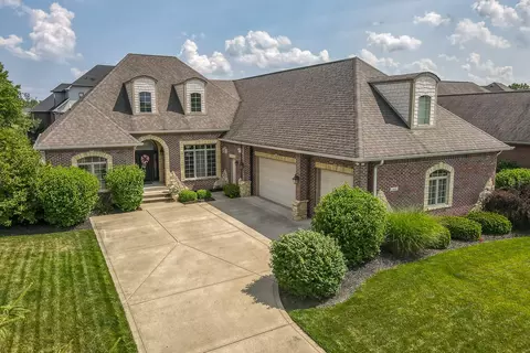 2999 Coventry Ln, Greenwood, IN 46143