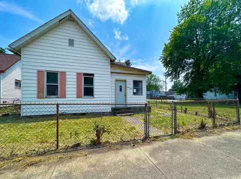 48 S 14th St, Terre Haute, IN 47807