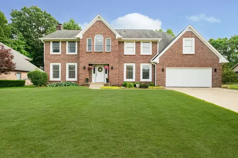 10315 Fallen Oak Dr, Indianapolis, IN 46239