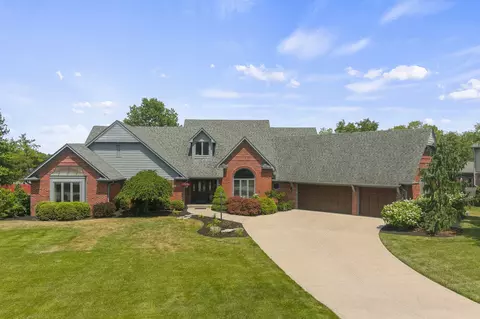 14573 Dover Dr, Carmel, IN 46033