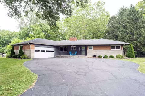 9005 Washington Blvd West Dr, Indianapolis, IN 46240