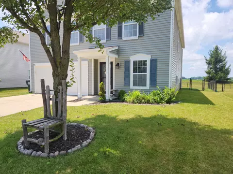 3220 Underwood Dr, Whiteland, IN 46184