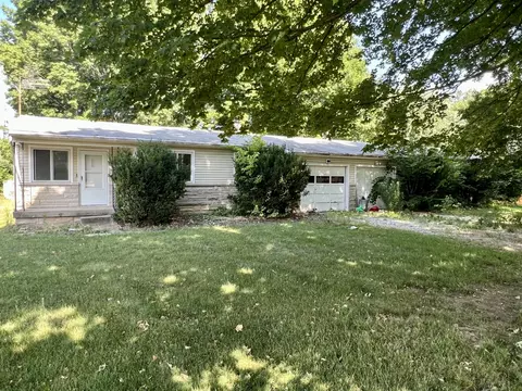 508 Howard Rd, Greenwood, IN 46142