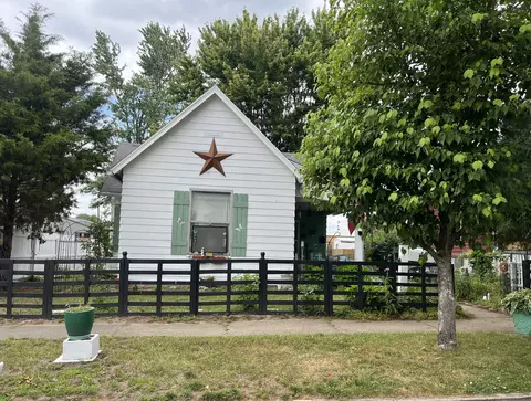 314 W 8th St, Seymour, IN 47274