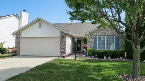8318 Brambleberry Dr, Indianapolis, IN 46239