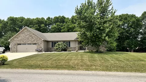 555 S Golf Blvd, Crawfordsville, IN 47933