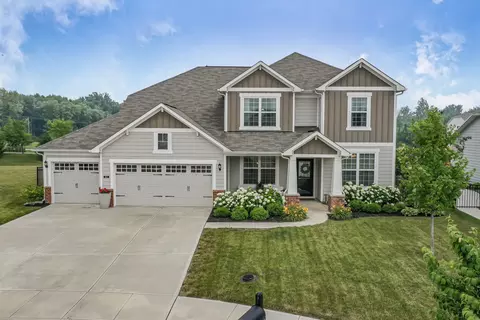 15671 Bellevue Cir, Fishers, IN 46037