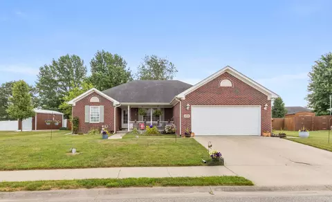 1900 Gaynell Dr, Seymour, IN 47274