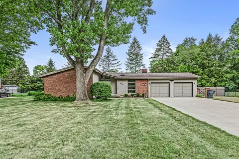 2780 Sycamore St, Columbus, IN 47201