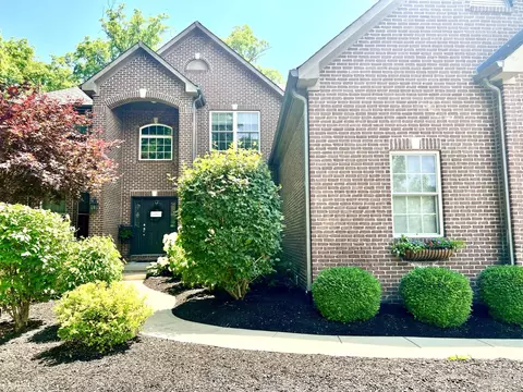 9543 N Spice Bush Ct, Mccordsville, IN 46055