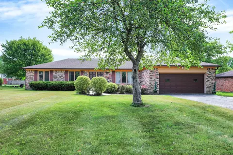 6835 Bloomfield Dr, Indianapolis, IN 46259