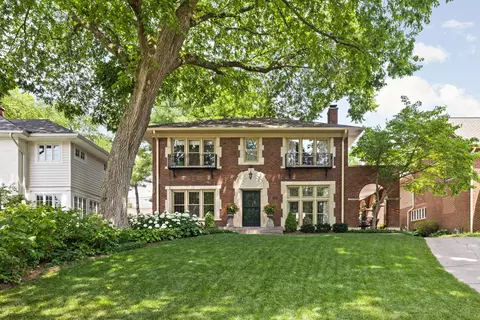 5761 N Pennsylvania St, Indianapolis, IN 46220