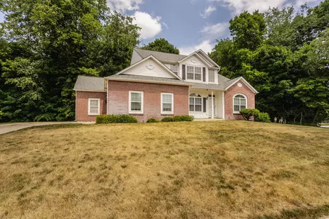 5336 Creekbend Dr, Carmel, IN 46033