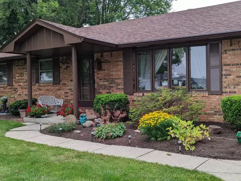 1629 E 56th St, Anderson, IN 46013