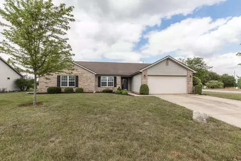 1034 Bumblebee Way, Greenfield, IN 46140
