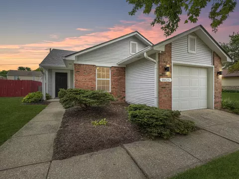 8825 Summer Walk Dr E, Indianapolis, IN 46227