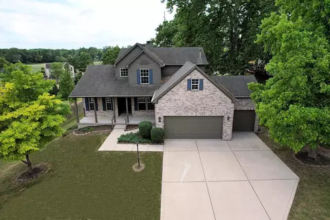 10614 Pine Bluff Dr, Fishers, IN 46037