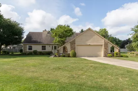 633 Echo Cir, Greenwood, IN 46142