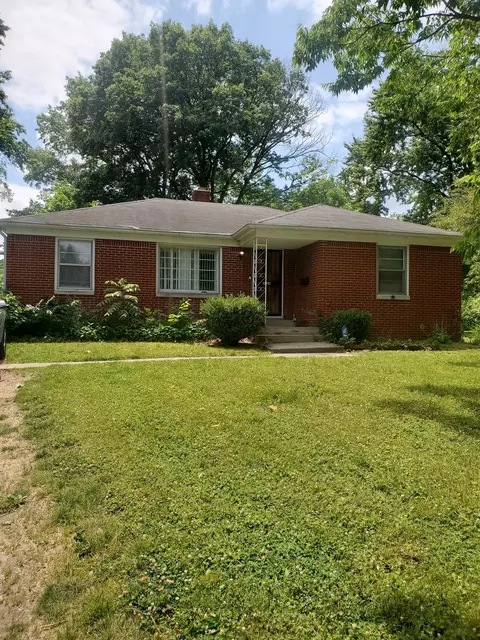 3326 Highwoods Dr N, Indianapolis, IN 46222