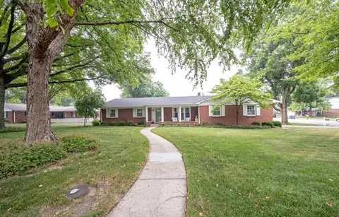 25 Beechmont Dr, Carmel, IN 46032