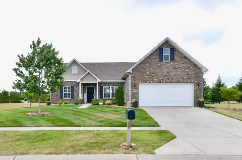 2449 Wildflower Ln, Greenwood, IN 46143