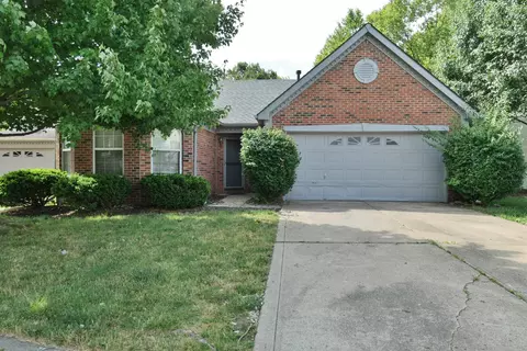 335 Lake Ridge Ln, Greenwood, IN 46142