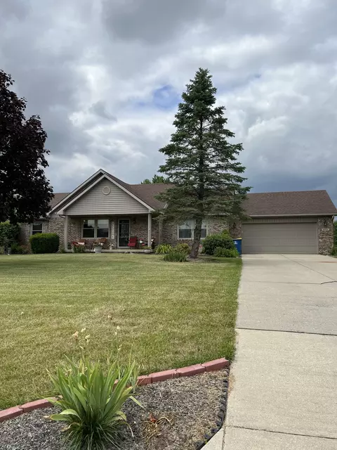3352 W Meadowview Dr, Greenfield, IN 46140