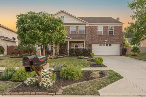390 Dougherty Ln, Greenwood, IN 46143