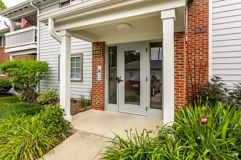 8426 Glenwillow Ln #208, Indianapolis, IN 46278