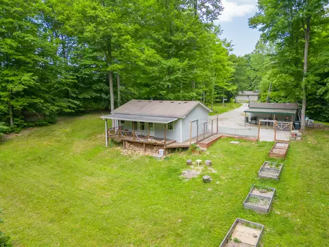 3002 Horse Farm Dr, Spencer, IN 47460