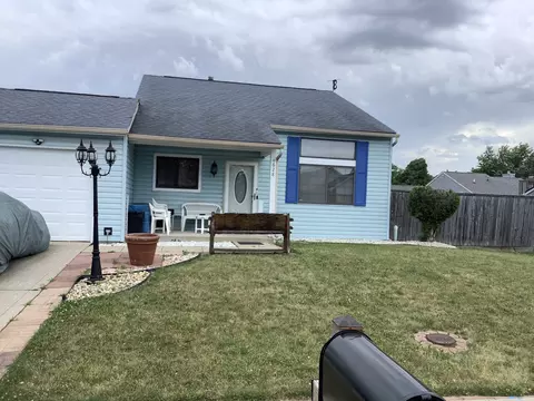 628 Woods Crossing Ln, Indianapolis, IN 46239