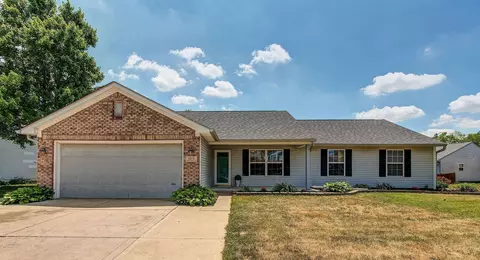 1015 Matterhorn Dr, Lebanon, IN 46052
