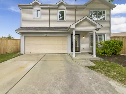 780 Mountain Pine Dr, Greenwood, IN 46143