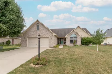 353 Samuel Dr, Whiteland, IN 46184