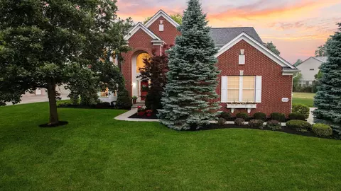 12144 Donnington Ln, Fishers, IN 46037